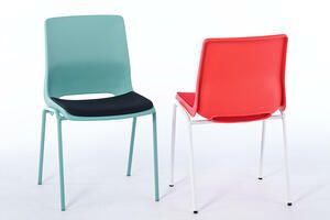 Der Stapelstuhl Paso SP aus Kunststoff